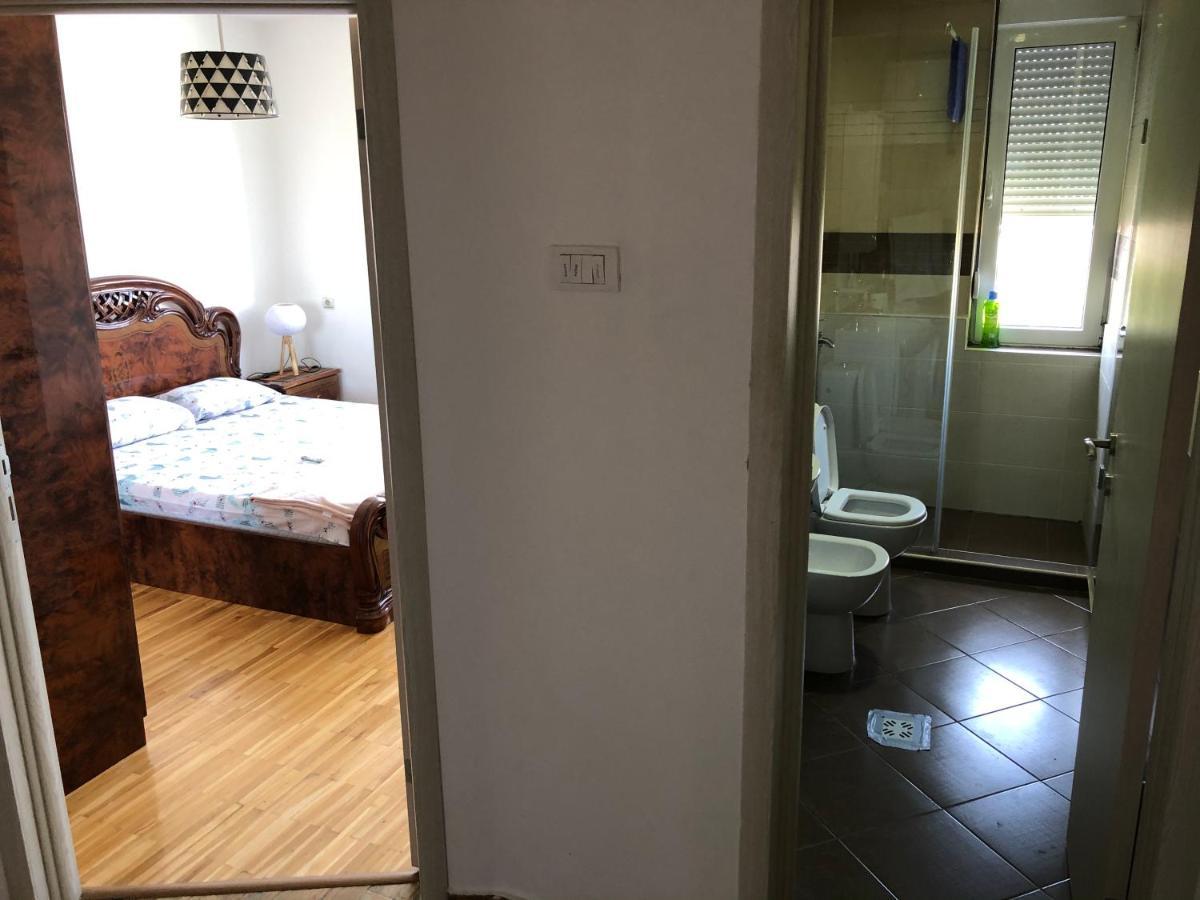 Square Apartment Podgorica Exteriör bild